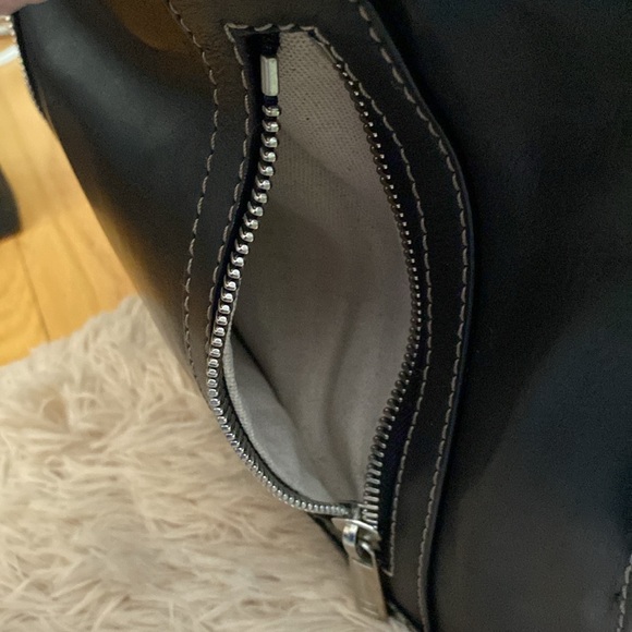 Michael Kors Vintagee Vlack Leather 2-Handle Bag with Plenty of Storage EUC - Picture 16 of 16